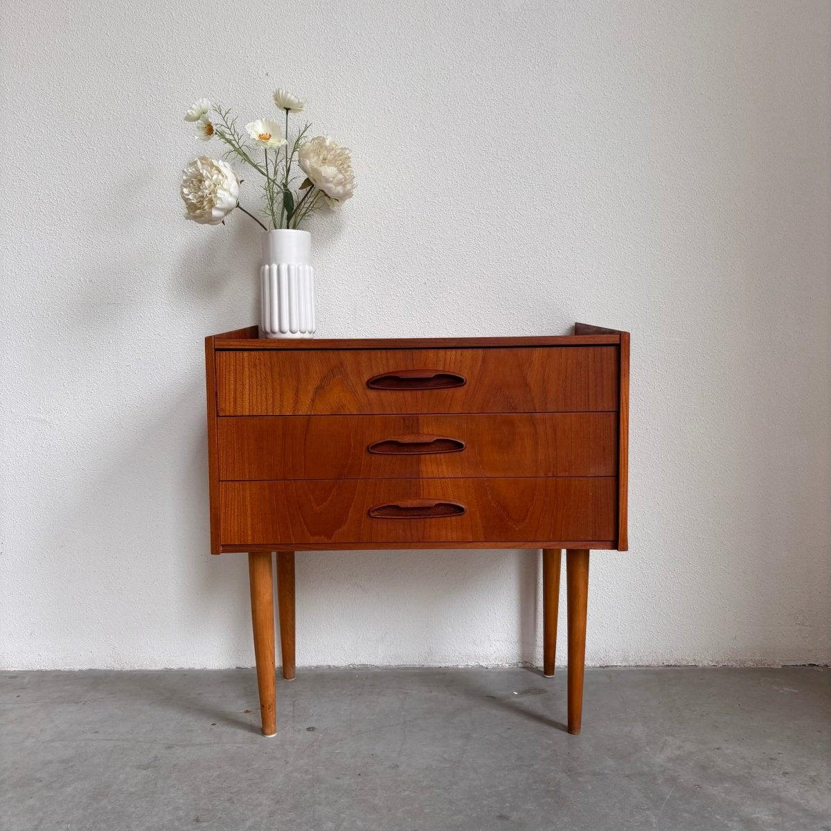 Vintage ladekastje open greepje - LOUI.STORE