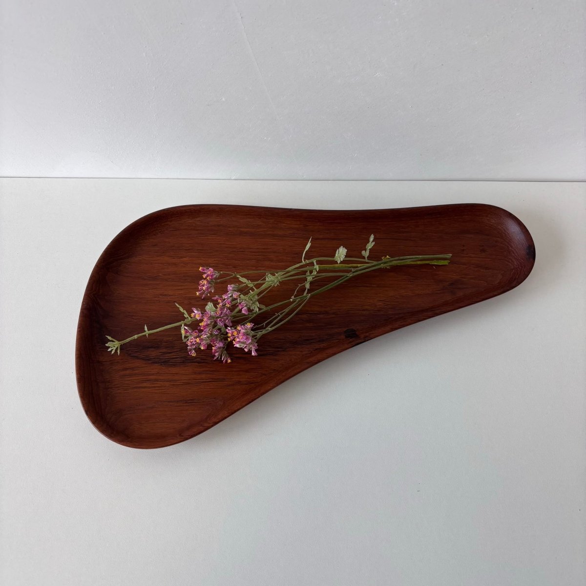 Vintage schaaltje teak niervormig - LOUI.STORE