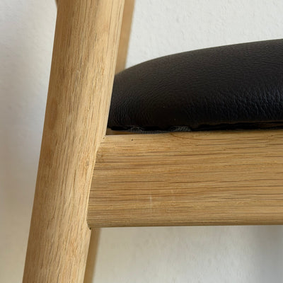 
                  
                    Set van 6 eiken Deense eetkamerstoelen
                  
                