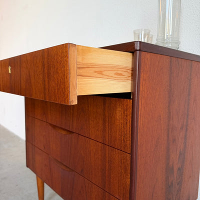 
                  
                    Vintage ladekastje Genega Møbler teak
                  
                
