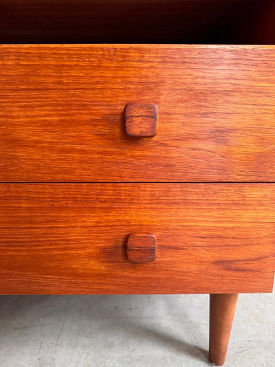 
                  
                    Vintage sideboard 2 lades en open vakken teak
                  
                