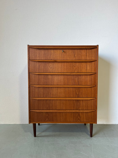 
                  
                    Ladekast 6* teak rechte greep
                  
                