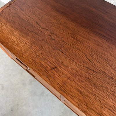
                  
                    Vintage palissander sideboard -dubbele ladekast
                  
                