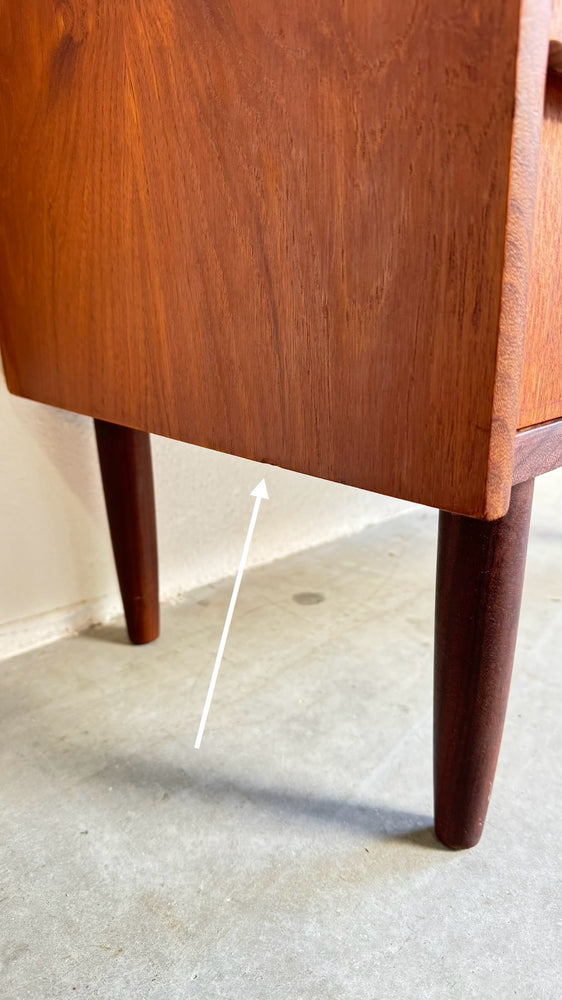 
                  
                    Vintage ladekast teak 6*
                  
                