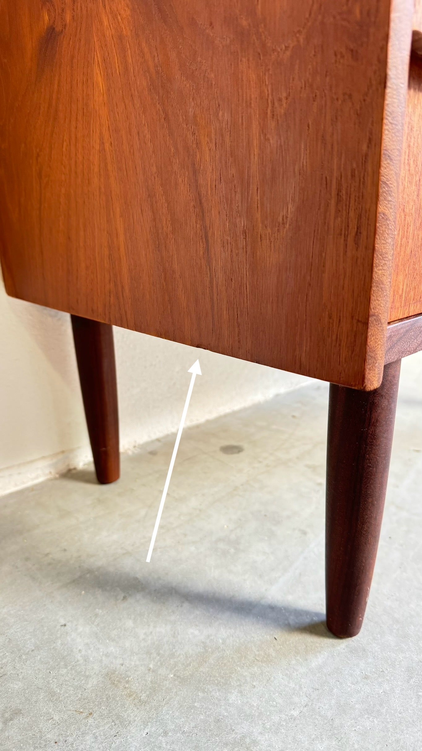 
                  
                    Vintage ladekast teak 6*
                  
                