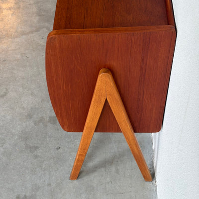 
                  
                    Vintage klein sideboard - kastje Poul Volther teak
                  
                