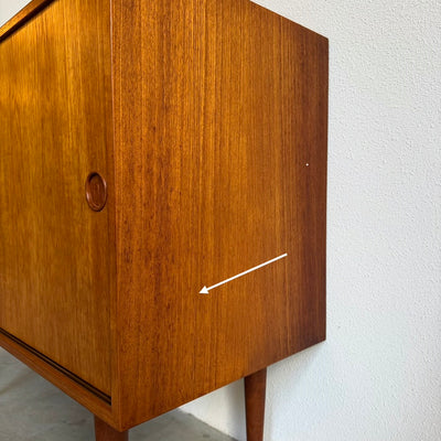 
                  
                    Vintage teak Kai Kristiansen sideboard schuifdeurtjes
                  
                