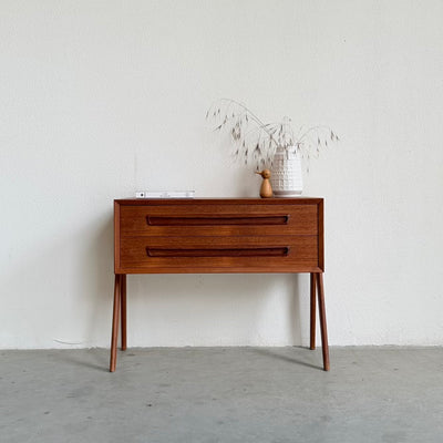 
                  
                    Vintage ladekastje V-frame teak 2*
                  
                