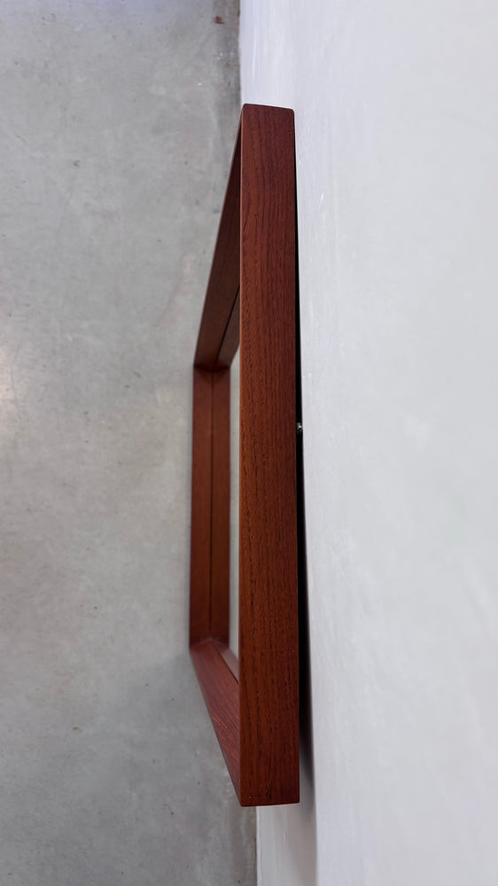 
                  
                    Vintage spiegel teak 43x63
                  
                