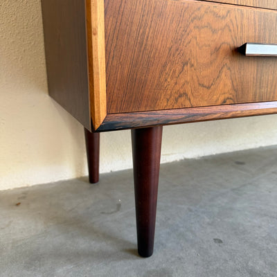 
                  
                    Vintage sideboard - dubbele ladekast palissander
                  
                