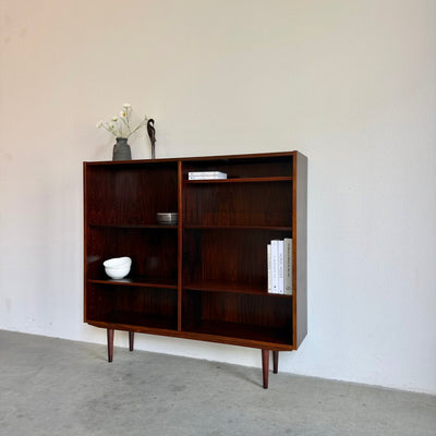 
                  
                    Vintage Hundevad boekenkast in palissander
                  
                