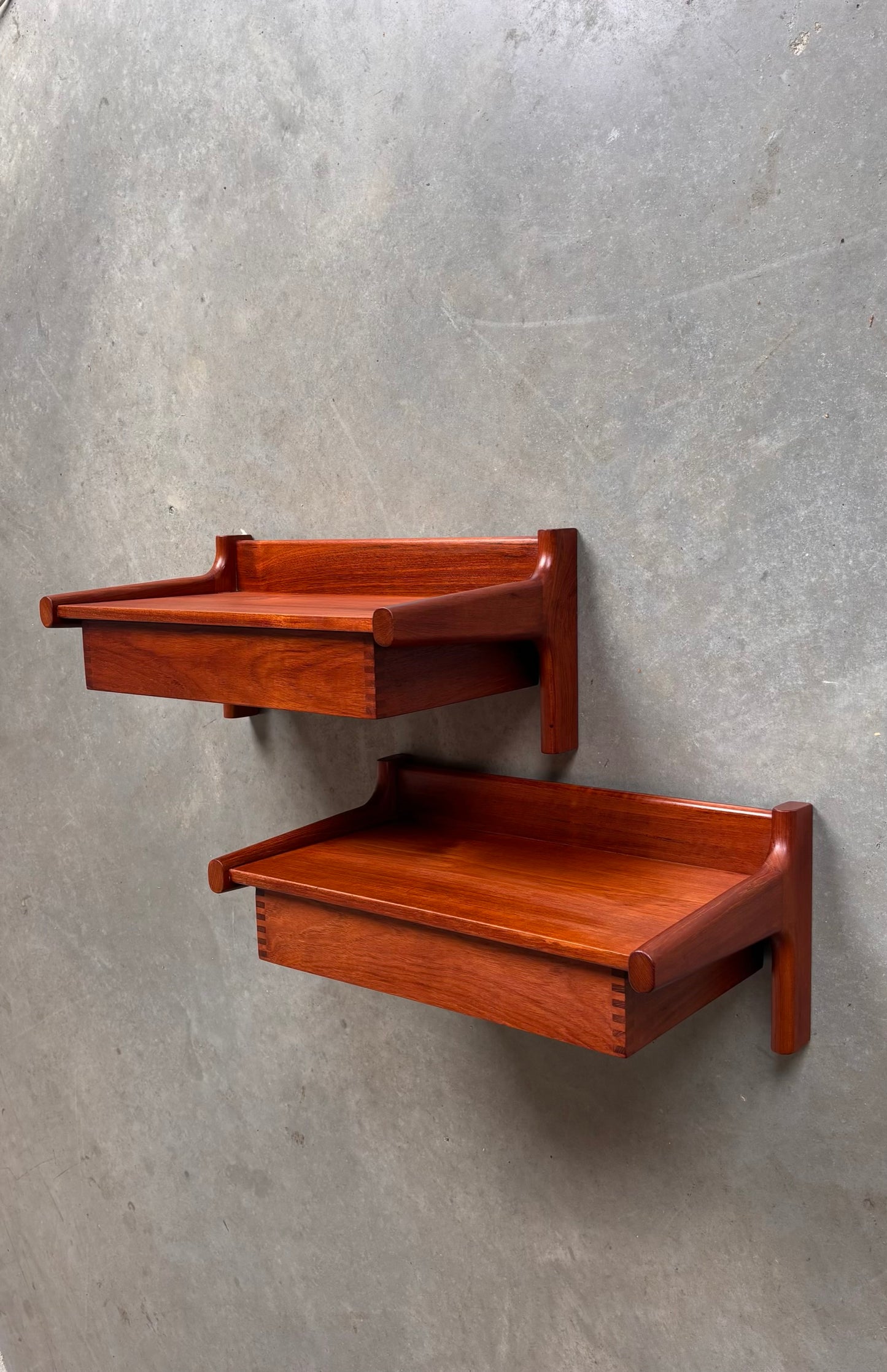 
                  
                    Vintage wandkastjes Kai Kristiansen teak set 2*
                  
                