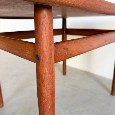 
                  
                    Vintage salontafeltje Grete Jalk teak
                  
                