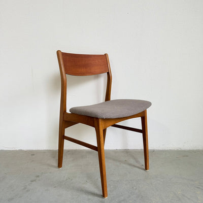 
                  
                    Set 4* vintage eetkamerstoelen teak Faldsled no.66
                  
                