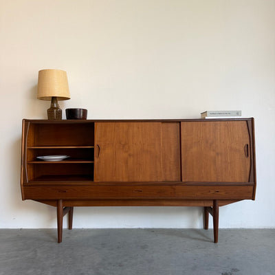 
                  
                    Vintage Deens teak highboard met bar gedeelte
                  
                