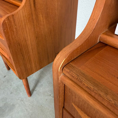 
                  
                    Set nachtkastje teak hoog
                  
                
