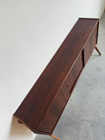 
                  
                    Vintage ondiep sideboard palissander eiken poten
                  
                
