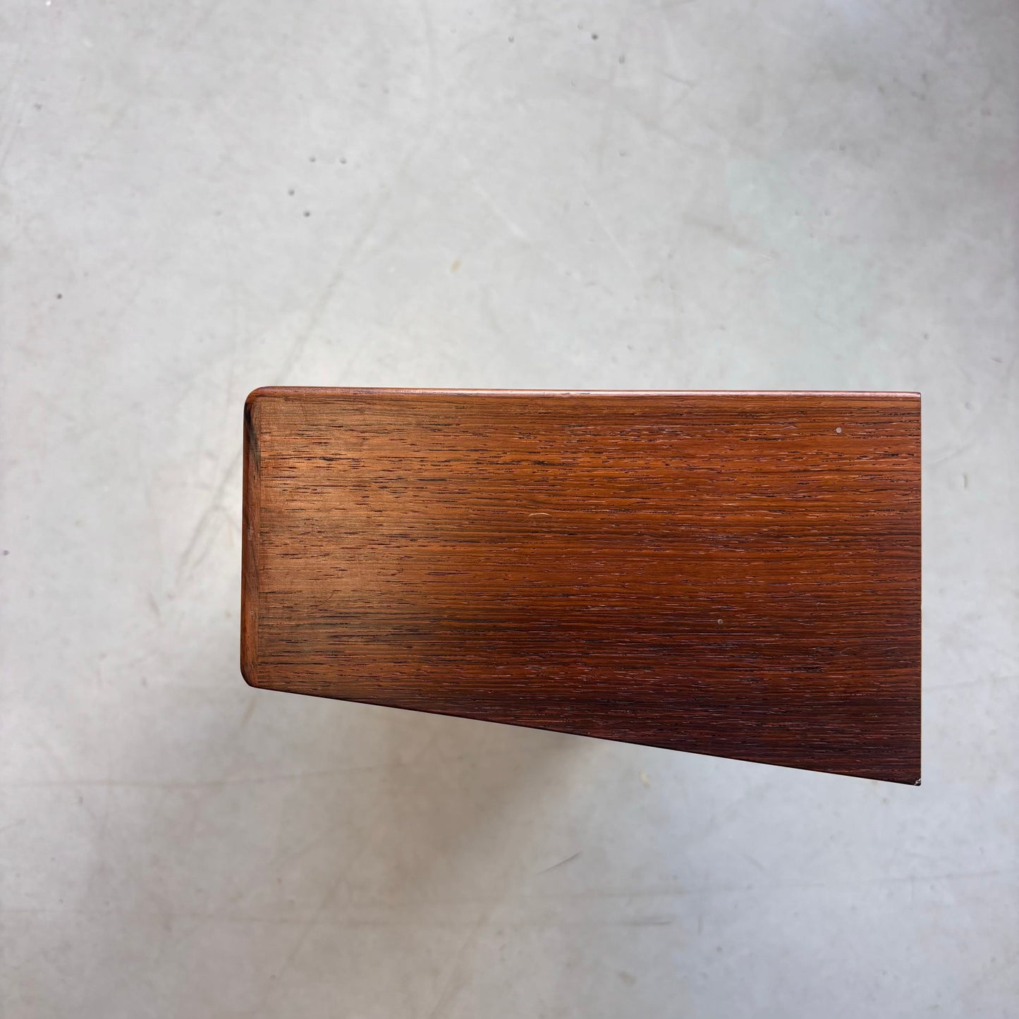 
                  
                    Vintage wandkastje palissander
                  
                
