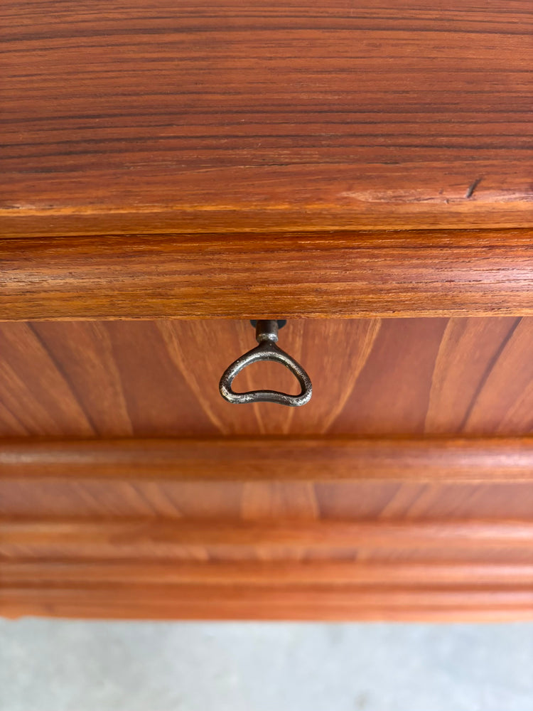 
                  
                    Vintage ladekast teak 6*
                  
                