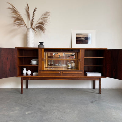 
                  
                    Vintage highboard palissander tambour en bar
                  
                