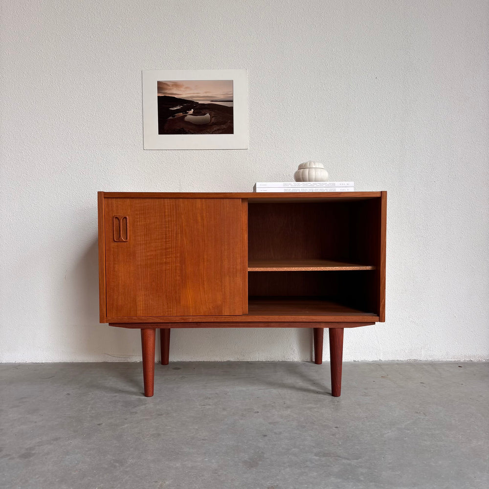 
                  
                    Vintage sideboard teak klein
                  
                