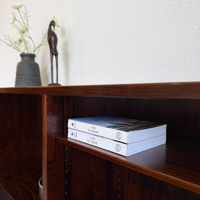 
                  
                    Vintage Hundevad boekenkast in palissander
                  
                