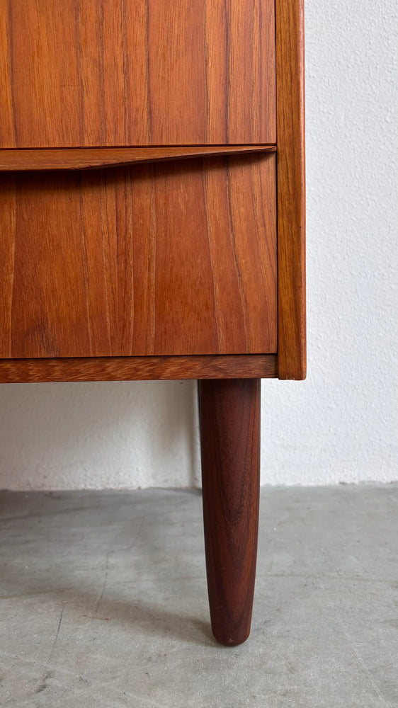 
                  
                    Vintage ladekast teak 6*
                  
                