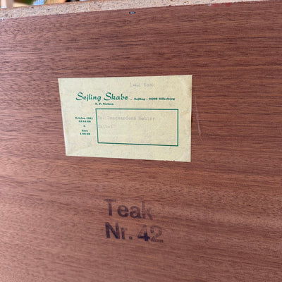 
                  
                    Vintage ladekast 4* teak vierkant handvat
                  
                