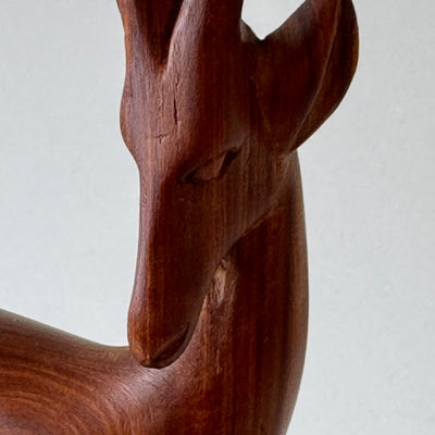 
                  
                    Vintage teak bok met jong
                  
                