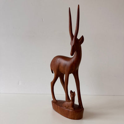 
                  
                    Vintage teak bok met jong
                  
                