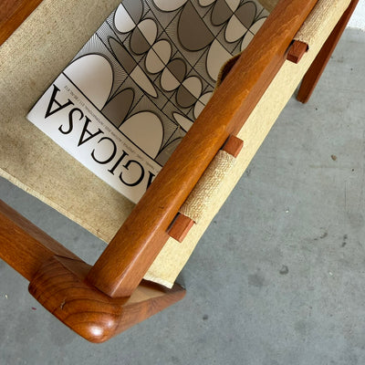 
                  
                    Vintage Furbo teak bijzettafeltje met tijdschriftenhouder
                  
                