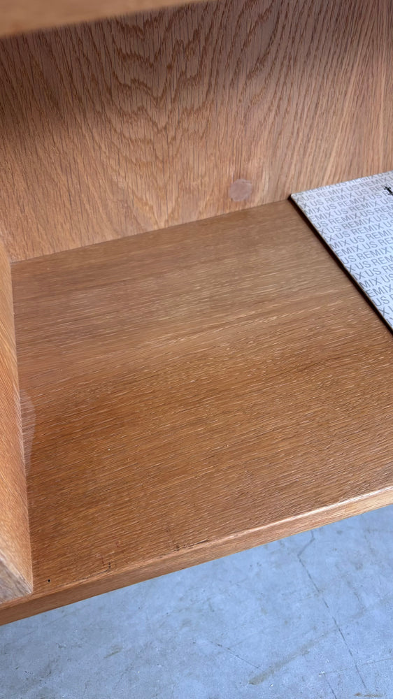 
                  
                    Vintage Hundevad boekenkast vinyl eiken
                  
                