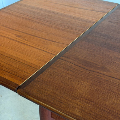 
                  
                    Vintage uitschuifbare eettafel teak-donker (125-225cm)
                  
                