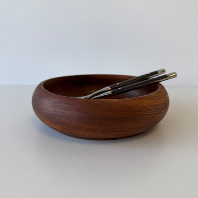 
                  
                    Vintage schaal teak (M)
                  
                
