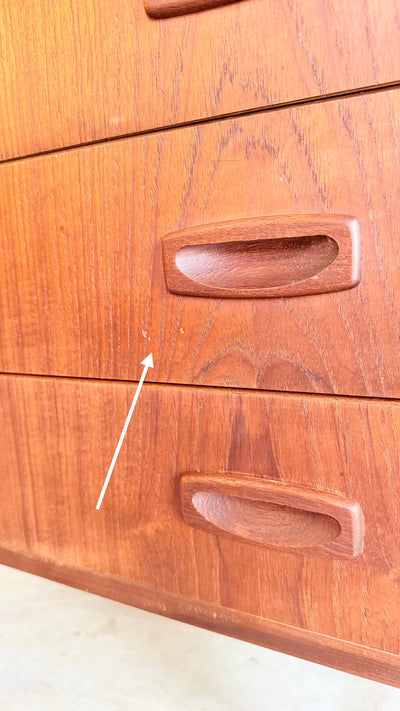 
                  
                    Vintage ladekast teak 6*
                  
                