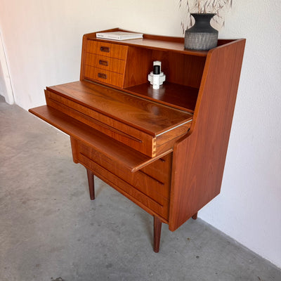 
                  
                    Vintage secretaire met spiegel teak
                  
                