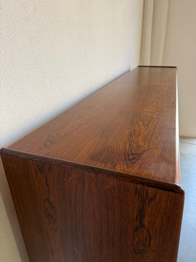 
                  
                    Vintage highboard schuifdeuren en lades palissander
                  
                