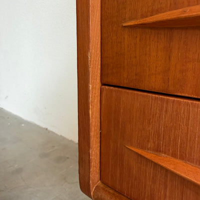 
                  
                    Set nachtkastje teak hoog
                  
                