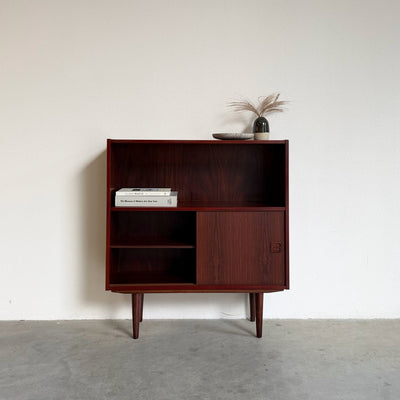 
                  
                    Vintage boekenkastje schuifdeurtjes palissander
                  
                
