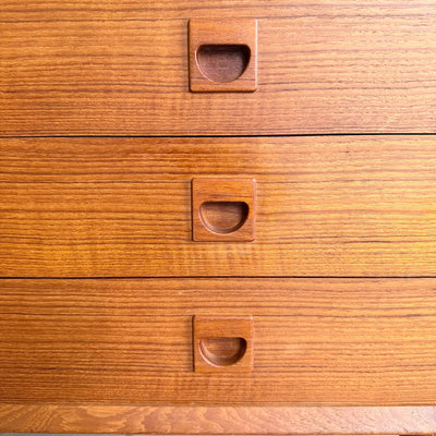 
                  
                    Vintage dubbele ladekast Brouer teak
                  
                
