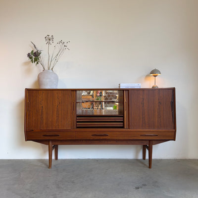 
                  
                    Vintage highboard schuifdeuren en lades palissander
                  
                