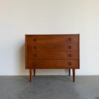 
                  
                    Vintage ladekast 4* teak vierkant handvat
                  
                