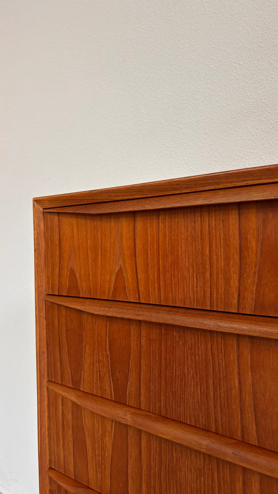 
                  
                    Vintage ladekast teak 6*
                  
                