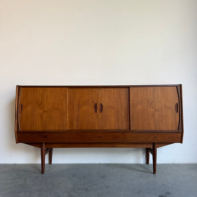 
                  
                    Vintage Deens teak highboard met bar gedeelte
                  
                