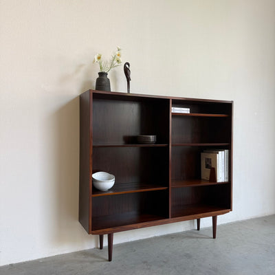 
                  
                    Vintage Hundevad boekenkast in palissander
                  
                