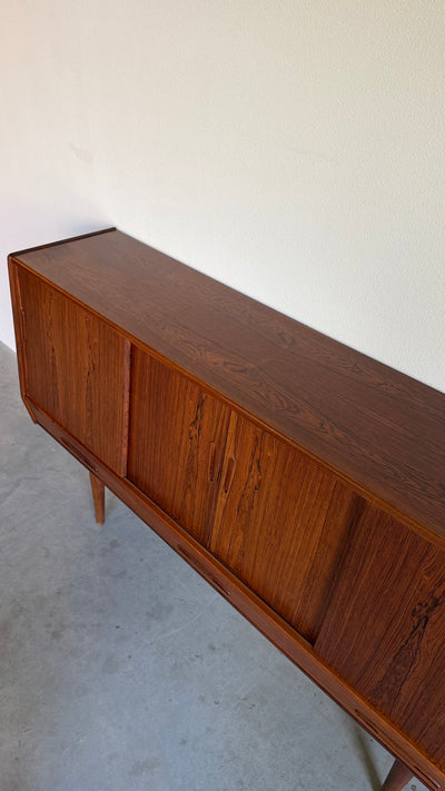 
                  
                    Vintage highboard schuifdeuren en lades palissander
                  
                