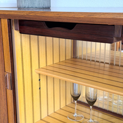 
                  
                    Vintage highboard palissander tambour en bar
                  
                
