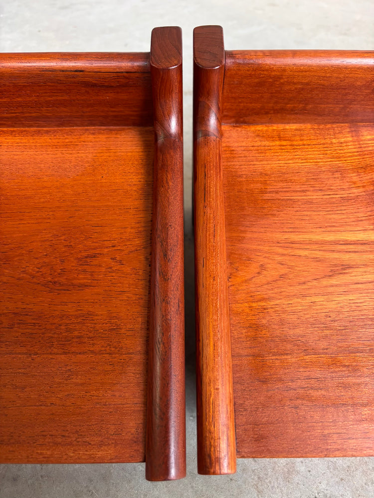 
                  
                    Vintage wandkastjes Kai Kristiansen teak set 2*
                  
                