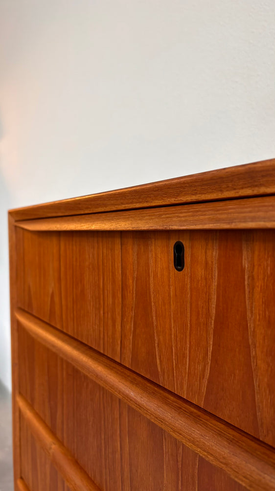 
                  
                    Vintage ladekast teak 6*
                  
                