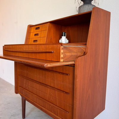 
                  
                    Vintage secretaire met spiegel teak
                  
                